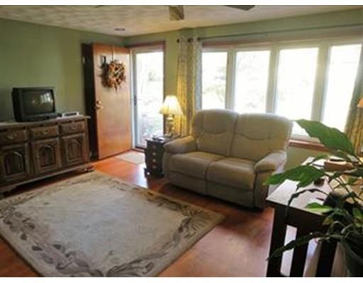 28 Upper Palmer Rd, Monson, MA 01057