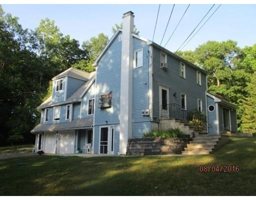 51 Parmenter Rd, Oakham, MA 01068