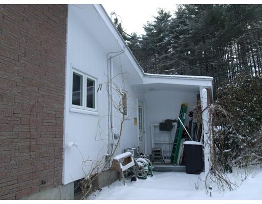 172 Flynt St, Palmer, MA 01069