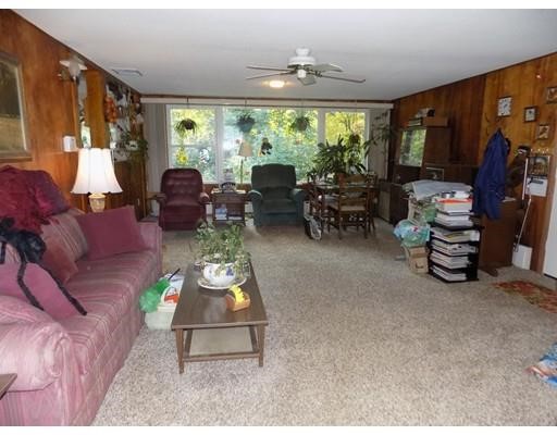 14 Camden St, South Hadley, MA 01075