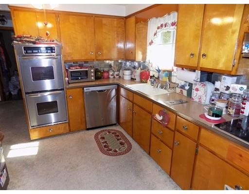 14 Camden St, South Hadley, MA 01075