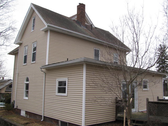 29 Prospect StWare, MA, 01082Hampshire County
