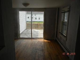 25-27 Grove StWare, MA, 01082Hampshire County