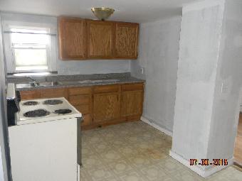 25-27 Grove StWare, MA, 01082Hampshire County