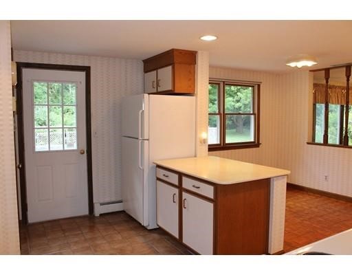 639 Birnie Ave, West Springfield, MA 01089
