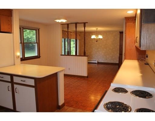 639 Birnie Ave, West Springfield, MA 01089