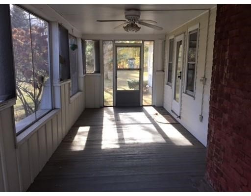 79 Maple Rd, Longmeadow, MA 01106