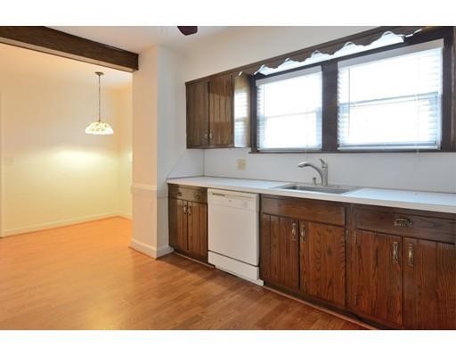 718 Laurel St, Longmeadow, MA 01106