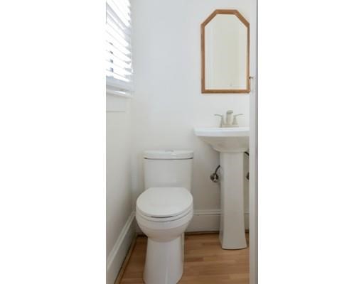 718 Laurel St, Longmeadow, MA 01106