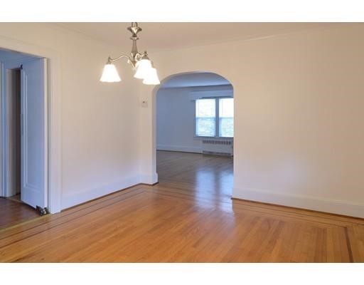 718 Laurel St, Longmeadow, MA 01106