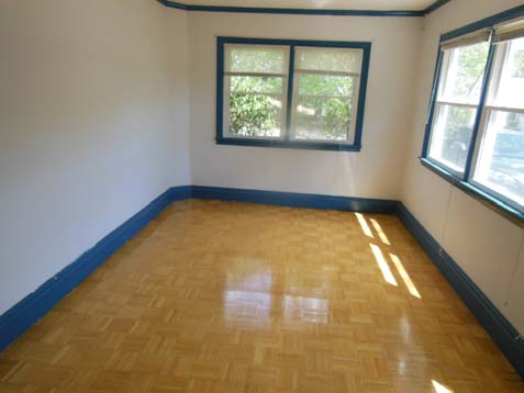 108 Kirk DrSpringfield, MA, 01109Hampden County