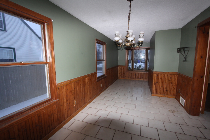 64 Surrey RdSpringfield, MA, 01118Hampden County