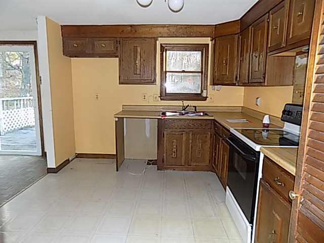 280 Ellendale CirSpringfield, MA, 01128Hampden County