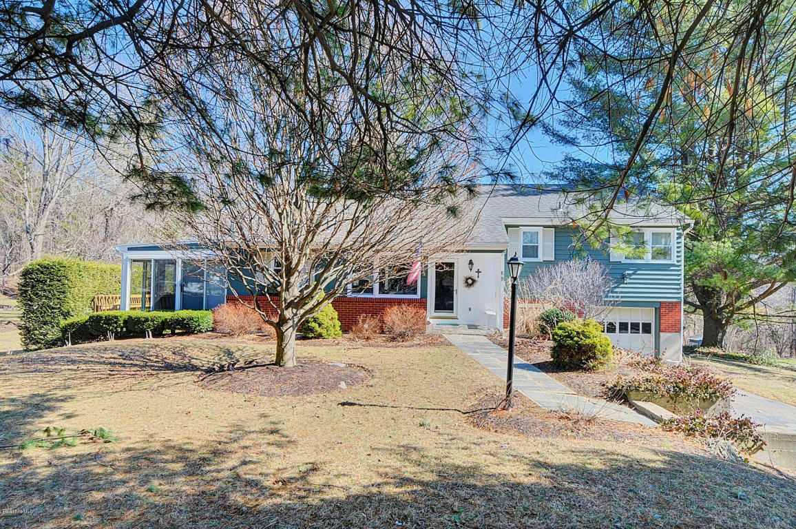 69 Fort Hill Ave, Pittsfield, MA 01201