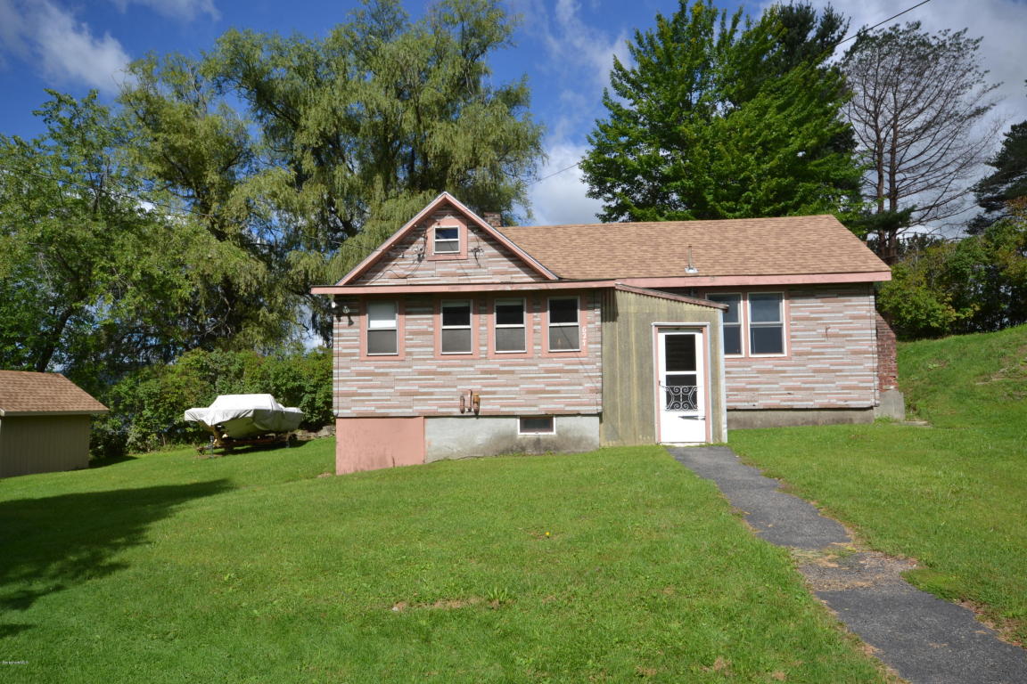 627 Lakeway Dr, Pittsfield, MA 01201