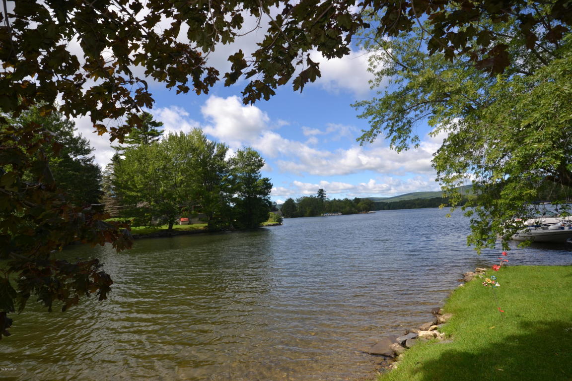 627 Lakeway Dr, Pittsfield, MA 01201