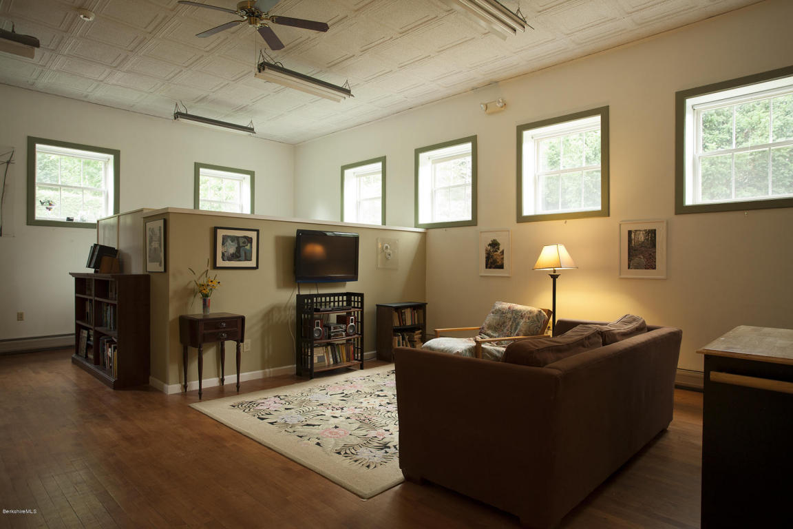 201 North Summer St, Adams, MA 01220