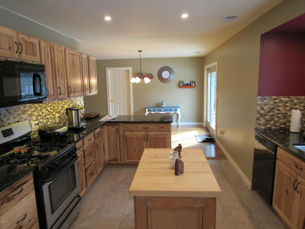 85 Fred Snow Rd, Becket, MA 01223