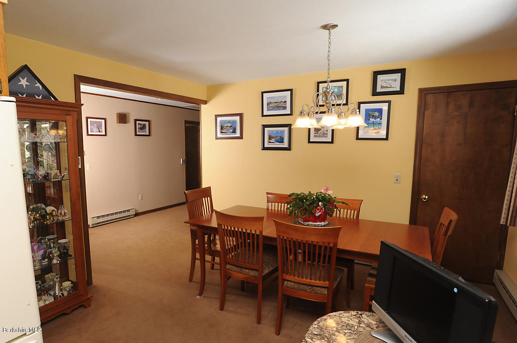 250 Ingalls Rd, Cheshire, MA 01225