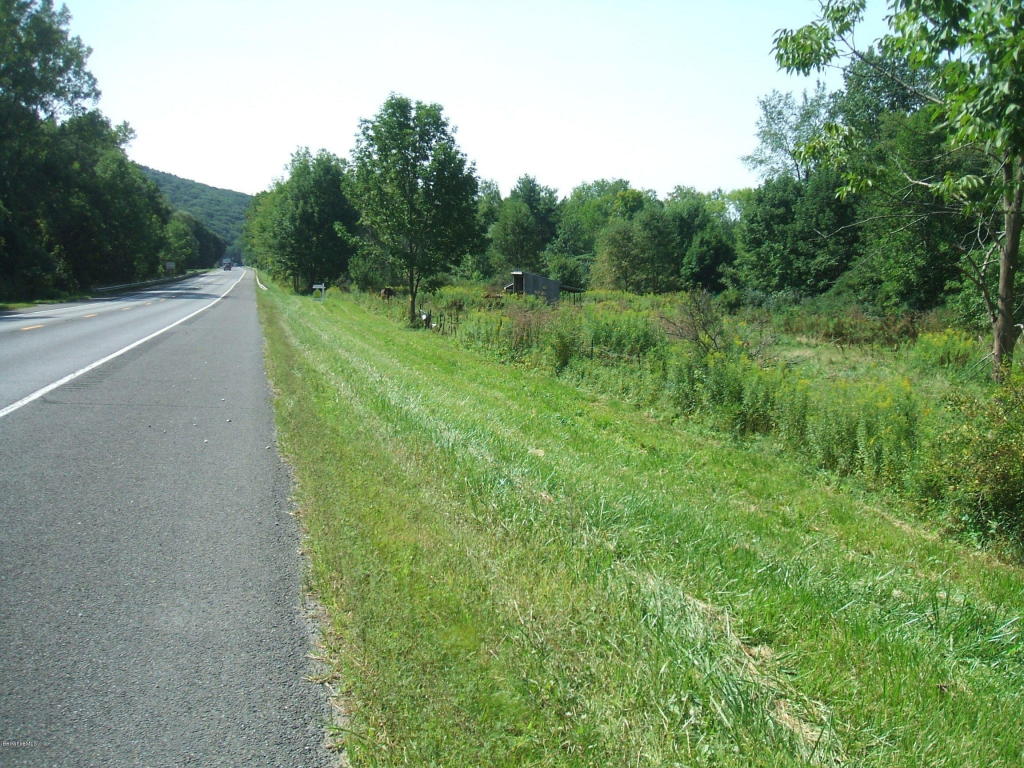 1897 South State Rd, Cheshire, MA 01225