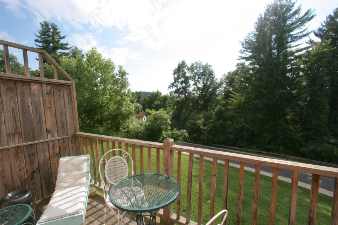 6 Rose Court West, Great Barrington, MA 01230