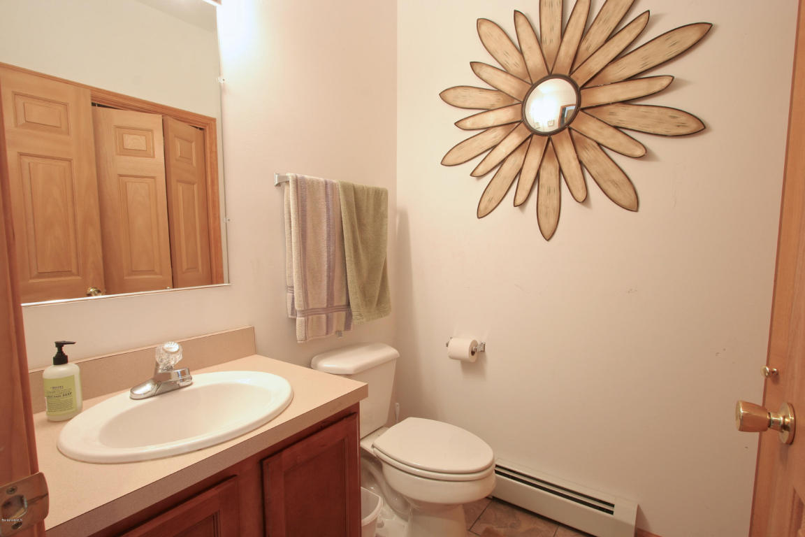 6 Rose Court West, Great Barrington, MA 01230