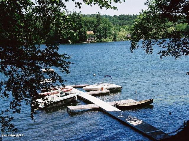 53 LAWRENCE Ave, New Marlborough, MA 01230