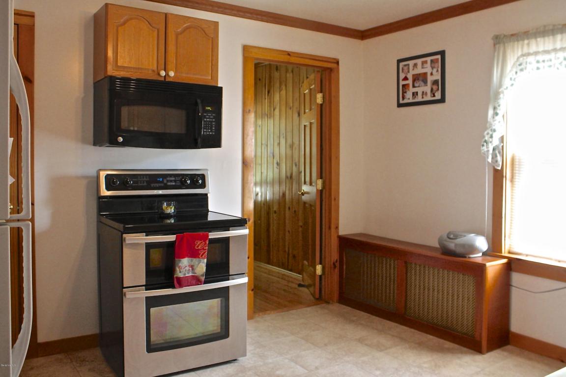 362 PARK St, Great Barrington, MA 01230