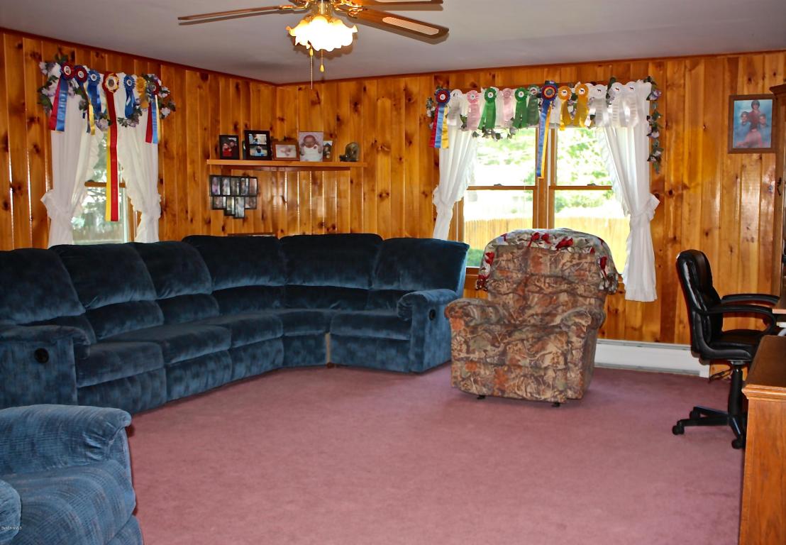 362 PARK St, Great Barrington, MA 01230