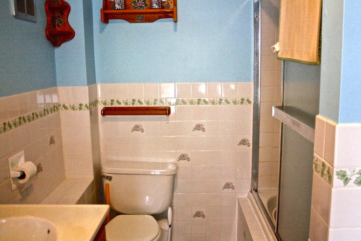 362 PARK St, Great Barrington, MA 01230
