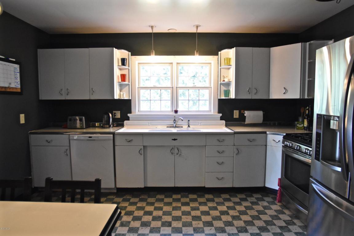 10 FAIRVIEW Rd, Great Barrington, MA 01230