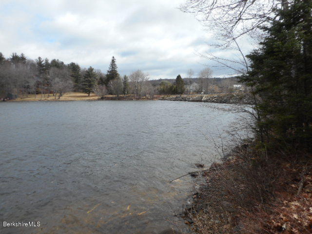 0 PERU Rd, Hinsdale, MA 01235