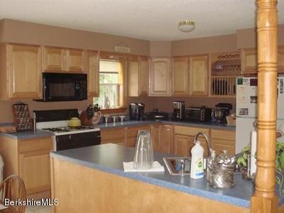 18 chicopee St, Lanesboro, MA 01237