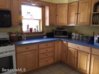 18 chicopee St, Lanesboro, MA 01237