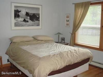 18 chicopee St, Lanesboro, MA 01237