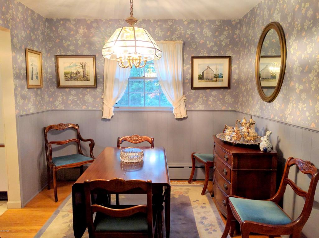 115 Davis St, Lee, MA 01238