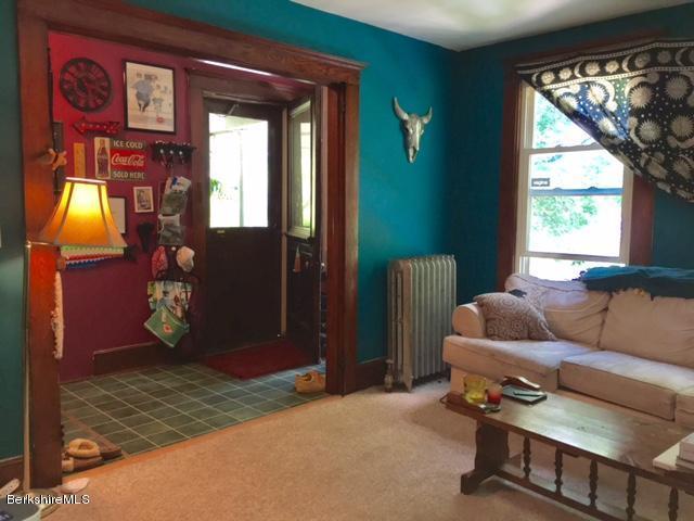 310 Prospect St, Lee, MA 01238