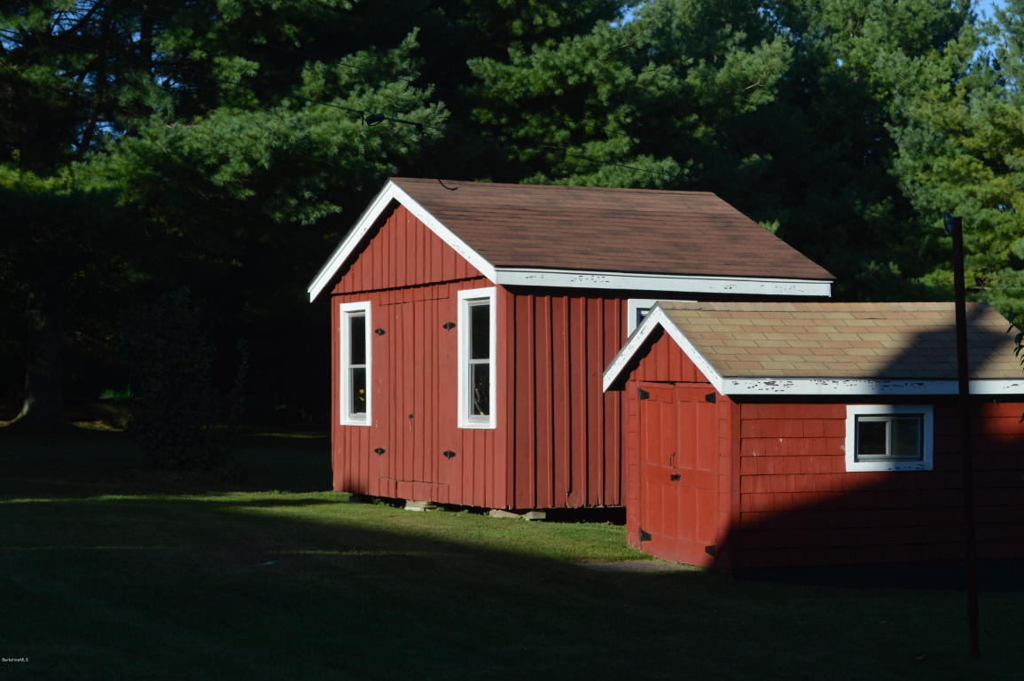 660 Marble St, Lee, MA 01238