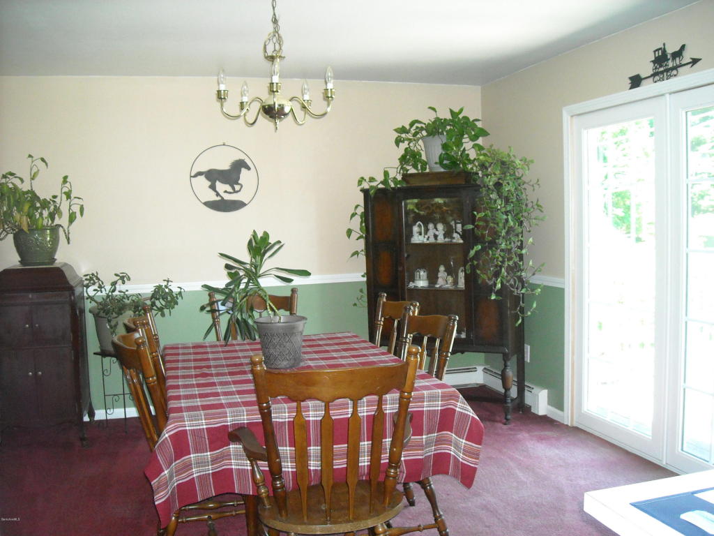 104 Bradley St, Lee, MA 01238