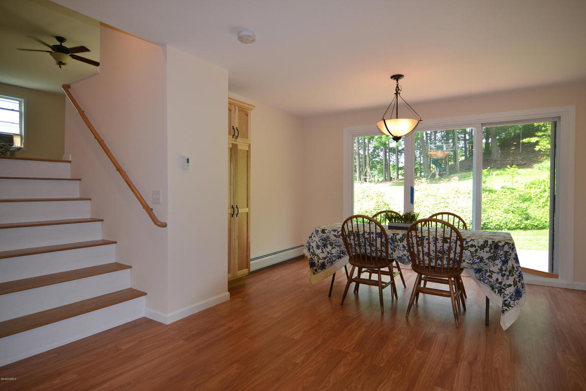 115 Prospect St, Lee, MA 01238