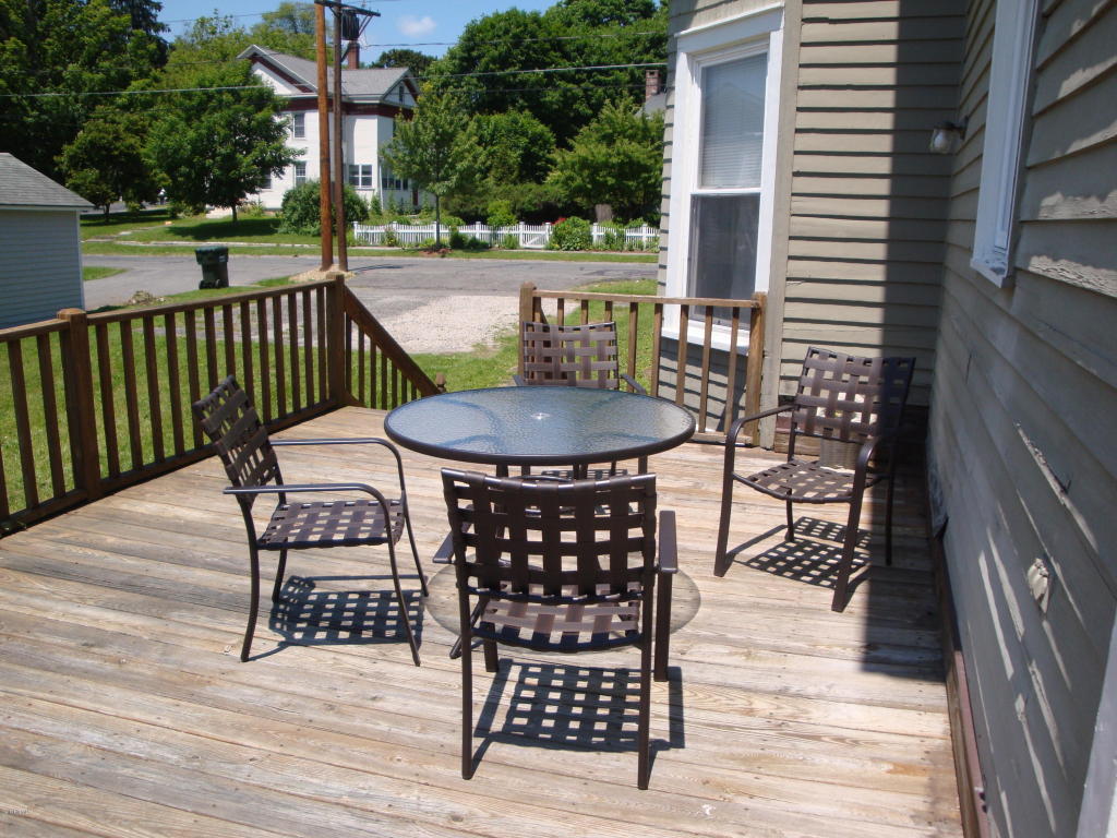 70 Franklin St, Lee, MA 01238