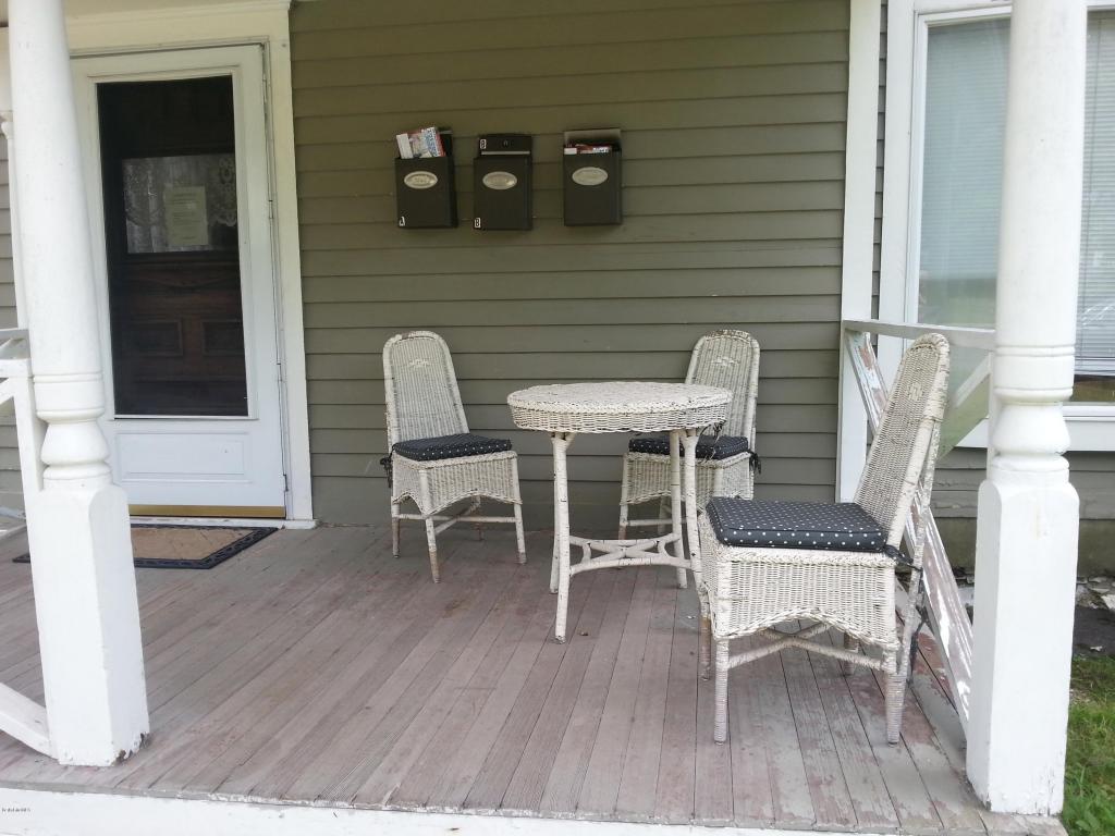 70 Franklin St, Lee, MA 01238