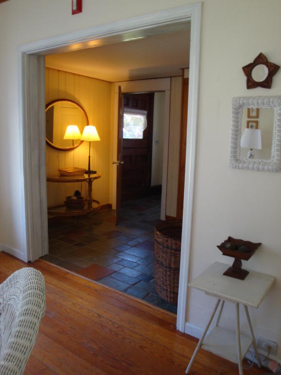 70 Franklin St, Lee, MA 01238