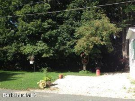 Lee Mobile Home Park 331 Bradley St.Lee, MA 01238