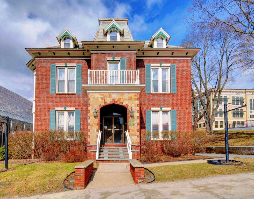 165 East Main St, North Adams, MA 01247