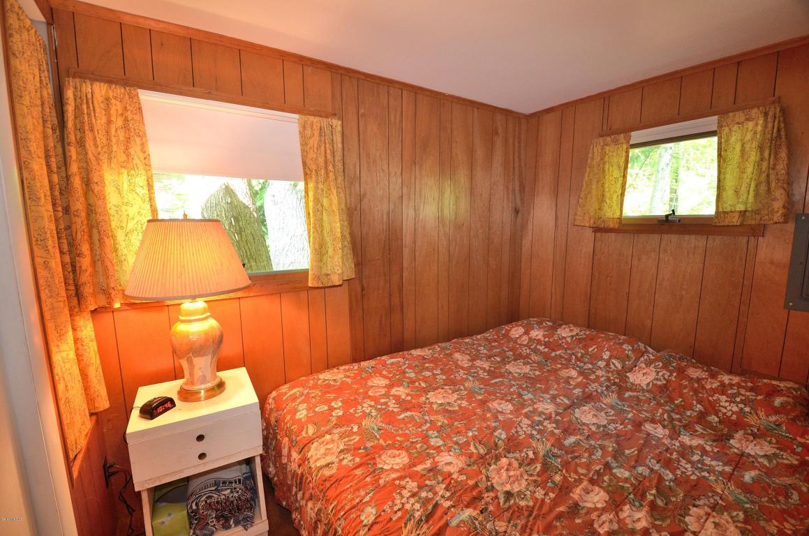 1004 Reservoir Rd, Otis, MA 01253