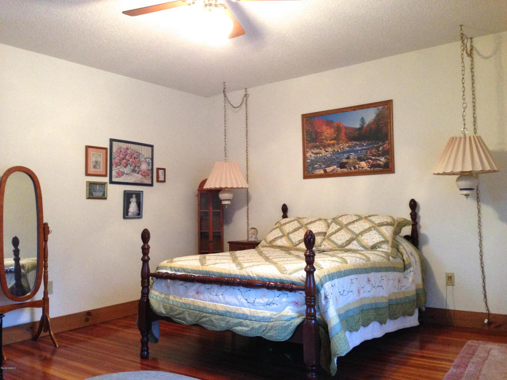 125 North Main St, Sandisfield, MA 01255