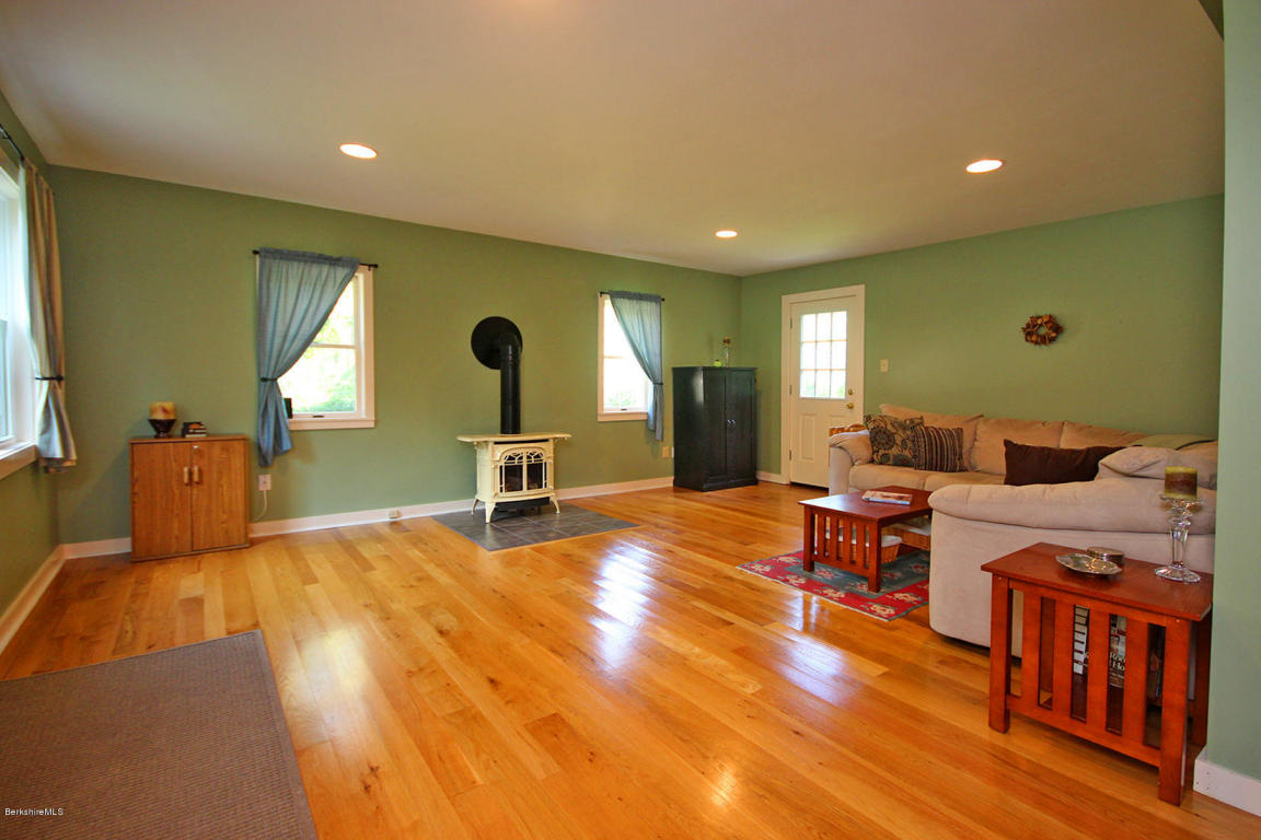 166 Berkshire School Rd, Sheffield, MA 01257