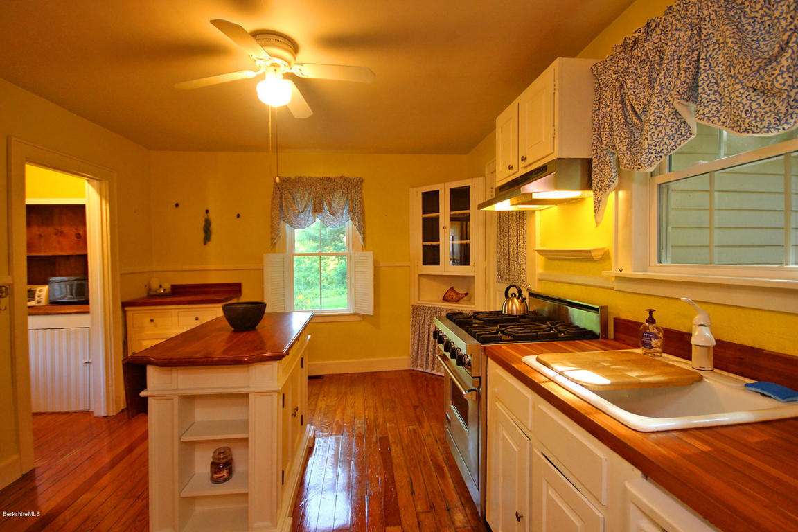 166 Berkshire School Rd, Sheffield, MA 01257