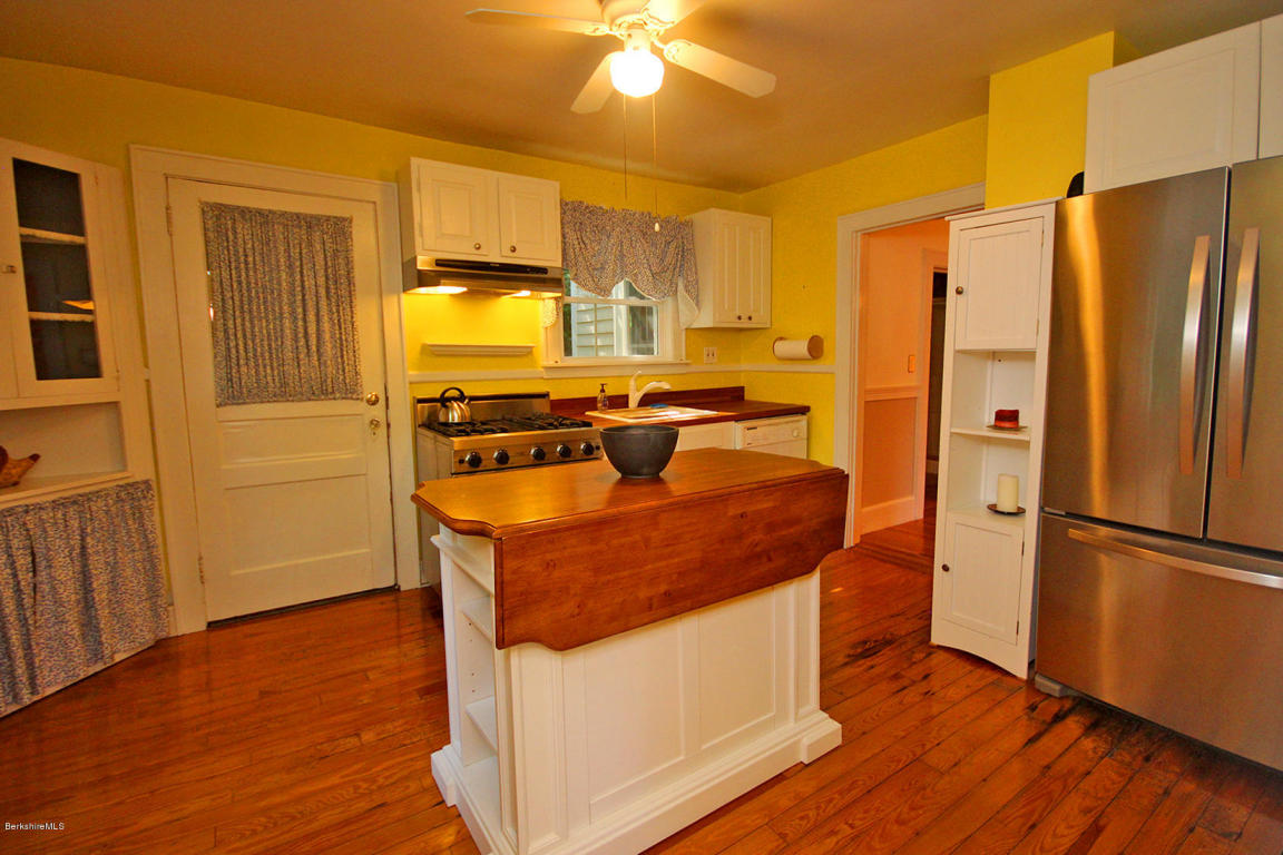 166 Berkshire School Rd, Sheffield, MA 01257